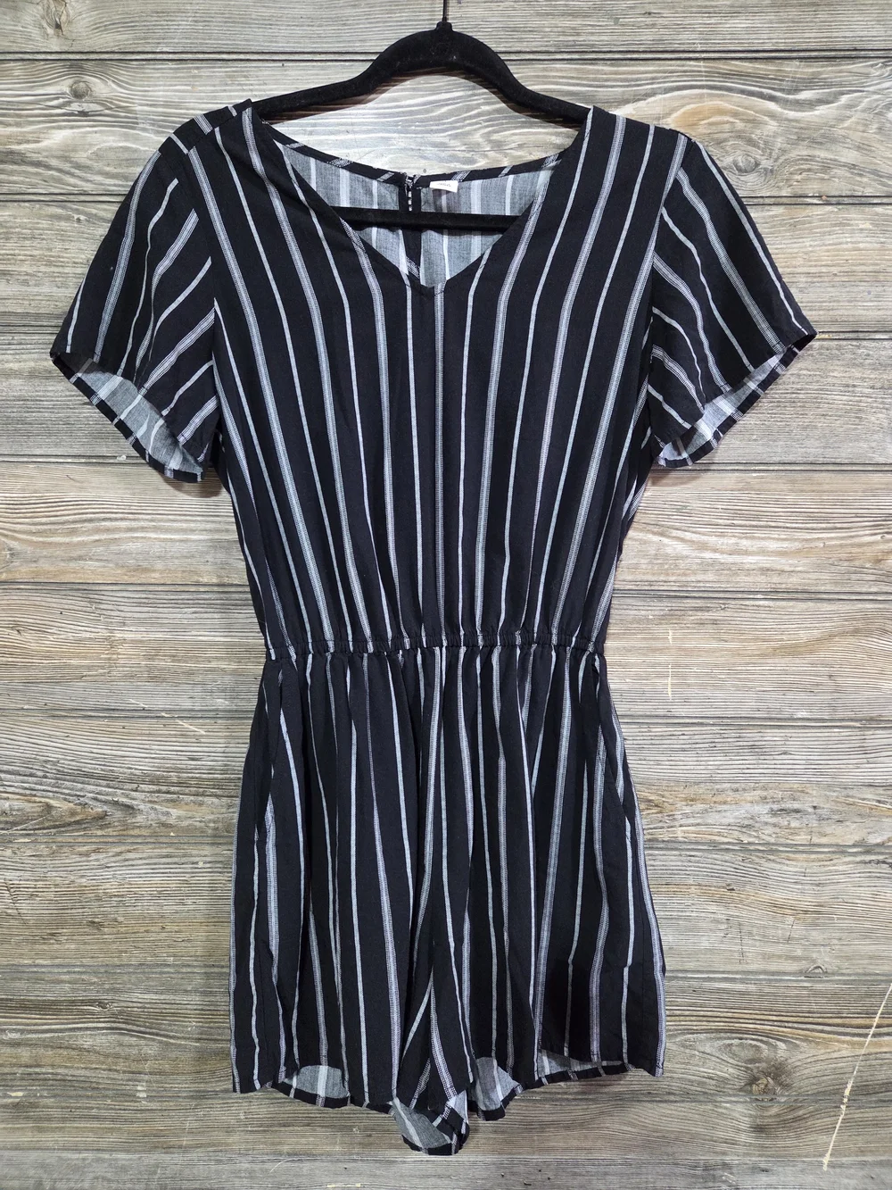 Old Navy Black & White Striped Romper XS Surplice Back Short Sleeve